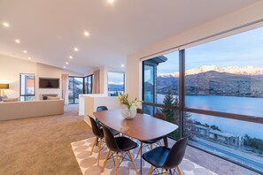 تناول الطعام