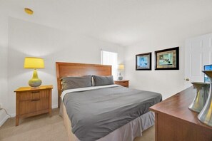 4 Schlafzimmer, Bügeleisen/Bügelbrett, WLAN, Bettwäsche