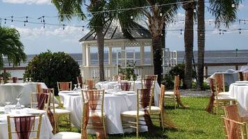 Espace banquet en plein air