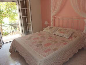 2 makuuhuonetta, Wi-Fi, vuodevaatteet