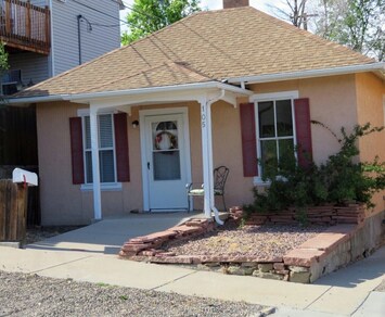Historic one-bedroom miner's cabin in beautiful Trinidad, CO