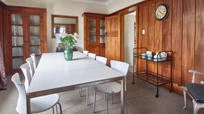 Dining - Charming Large Home | Perfect for Families, Groups & Business Stays, great value (Christchurch)