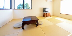 Deluxe Villa (with Private Open-air Bath, Paradis) | Free minibar, in-room safe, individually decorated