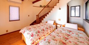 Villa Deluxe (with Private Open-air Bath, Paradis) | Artículos del minibar gratis y caja de seguridad en la habitación 