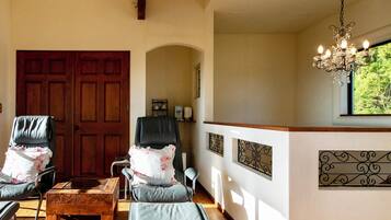 Deluxe Villa (with Private Open-air Bath, Paradis) | Free minibar, in-room safe, individually decorated