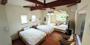 Free minibar, in-room safe, individually decorated - Villa Montpetre (Kirishima)