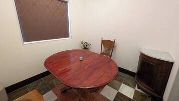 Premium Suite Villa | In-room dining