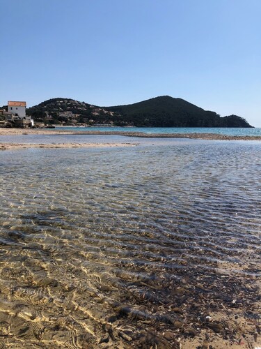 Studio 37 m2 - plage 6mn à pieds - parking - confort - calme - central