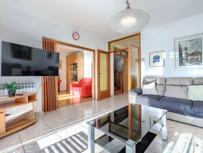 TV, peis og DVD-spiller