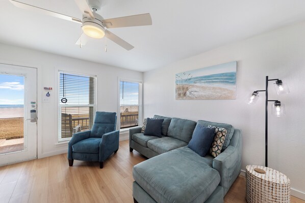 Smart-TV, DVD-Player, Bücher