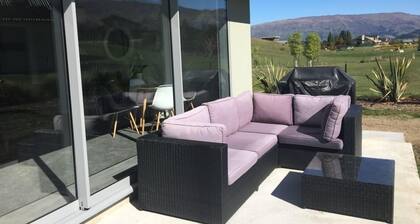 Stunning guest house 5 minutes from Lake Wanaka