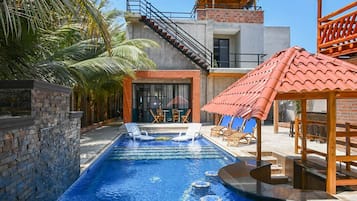 Piscine extérieure