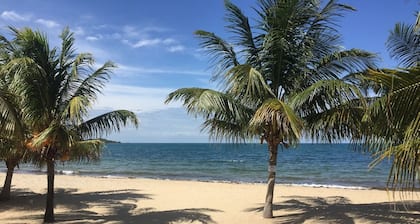 Beach Front Cottage im Herzen von Placencia Village