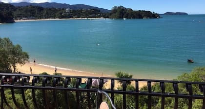 Steps to Beach and absolute Beachfront position