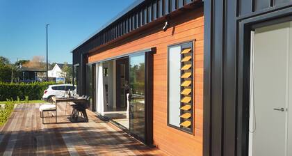 Pinot Longbox - Martinborough Holiday Home