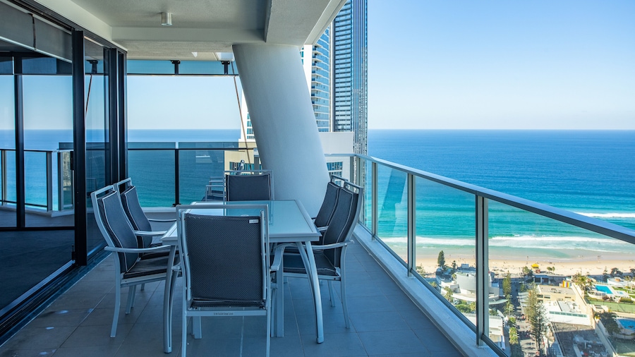 Circle on Cavill - Private Apartments