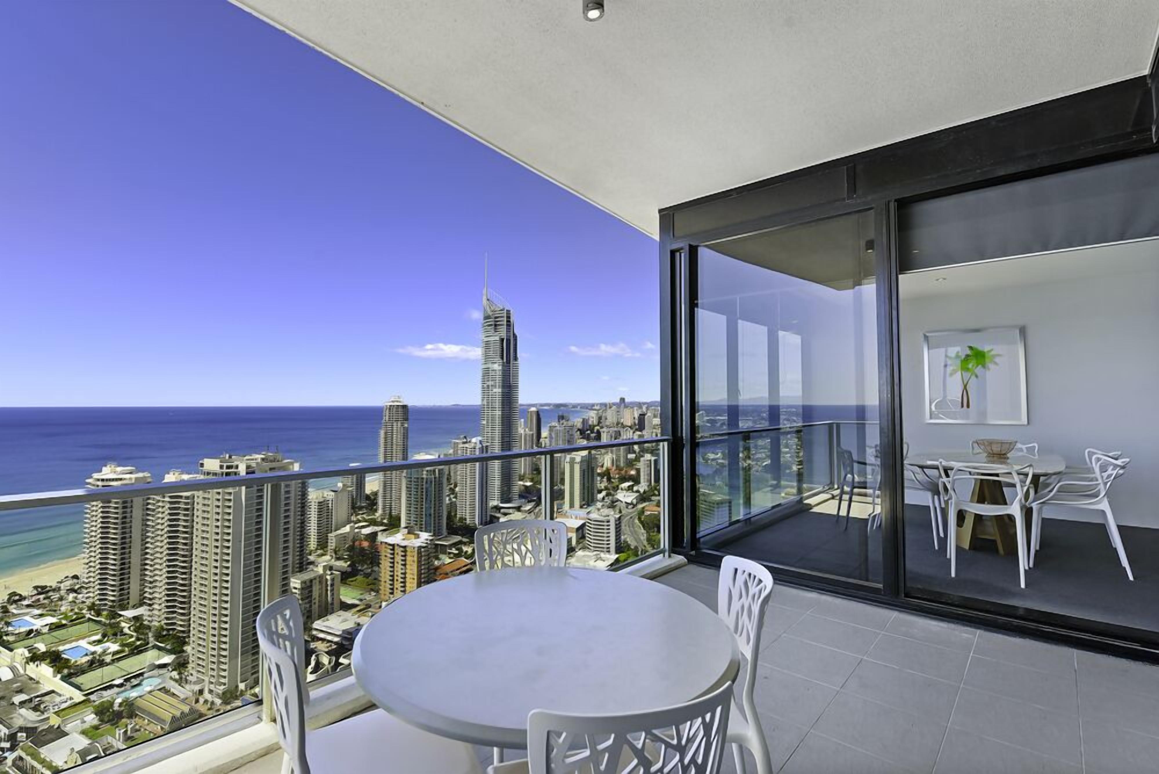 Circle on Cavill - Private Apartments — image 3
