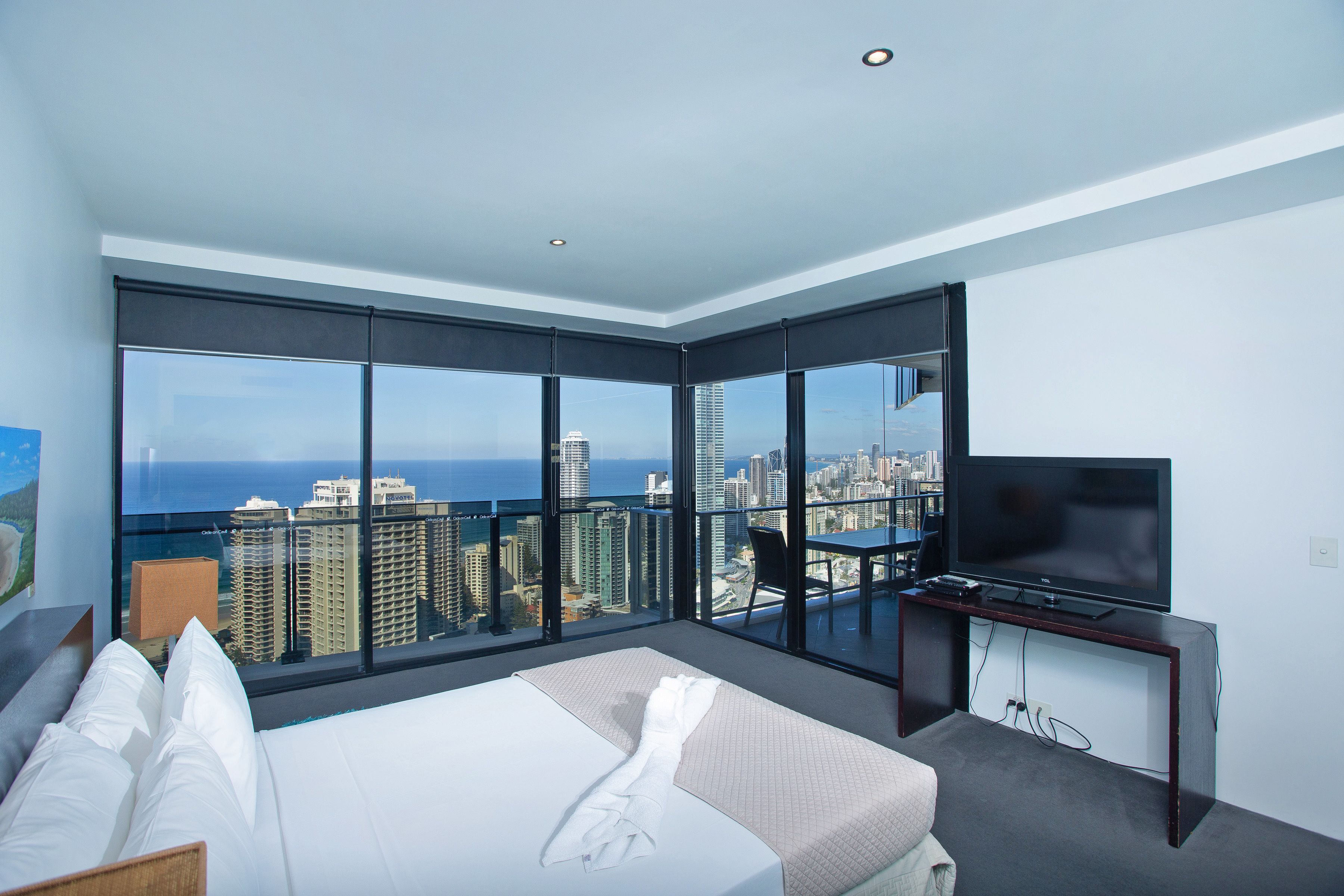 Circle on Cavill - Private Apartments — image 16