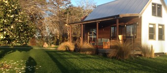 Rustic Retreat, handy location