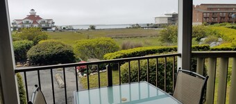 Beautiful Bayside Condo - Perfect Sunsets and Short Walk to Beach - 56th Street