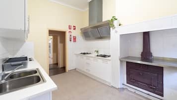 Fridge, microwave