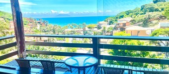 House in João Fernandes beach in gated community