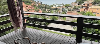 House in João Fernandes beach in gated community
