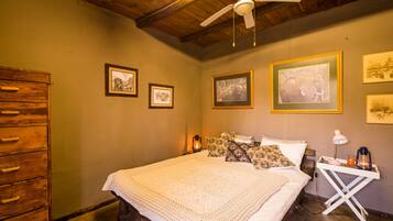 4 bedrooms, iron/ironing board, bed sheets