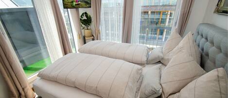 Penthouse Jimmy | Phòng cách âm, bàn ủi/dụng cụ ủi quần áo