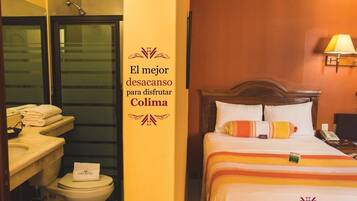 In-room safe, desk, iron/ironing board, WiFi