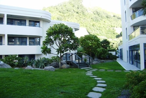 FACE THE MOUNT -  Elegant Spotless Apartment