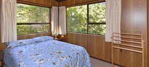 5 habitaciones, tabla de planchar con plancha y wifi gratis 