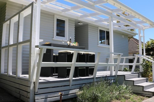 Renovated perfection next to Redwoods now 30% off