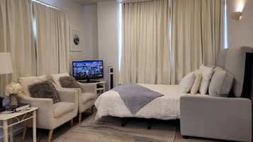 2 bedrooms, iron/ironing board, travel crib, free WiFi