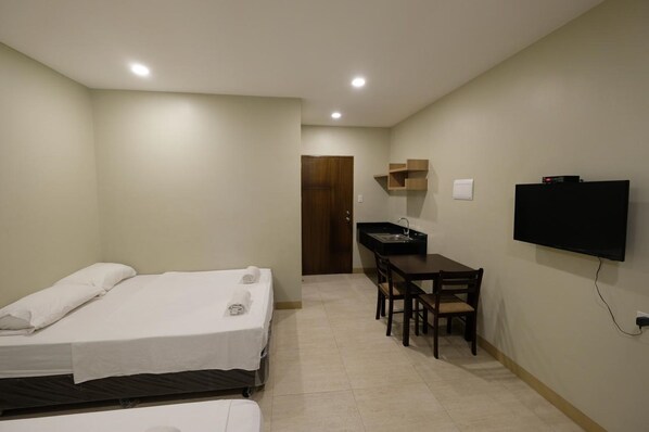 Fer et planche à repasser