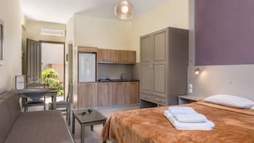 Studio, Pool View (2 Adults) | In-room safe, desk, blackout curtains, free WiFi