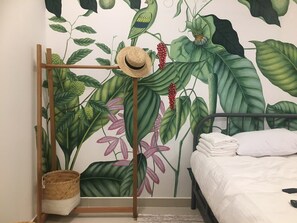 In-room safe, iron/ironing board, WiFi, bed sheets
