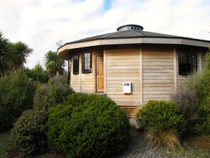 Exterior detail - Ngauruhoe Yurt - Ohakune Holiday Home (Ohakune)