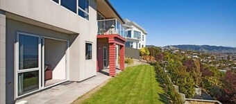 Pinnacle Apartment - Affordable Nelson Apartment with 2 Bedrooms & Views!