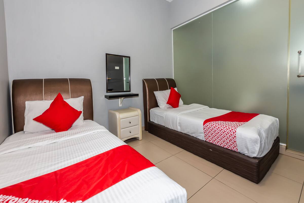 Standard Twin Room | Free WiFi, bed sheets