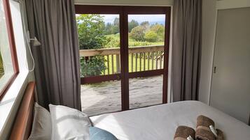 1 bedroom, iron/ironing board, travel cot, free WiFi