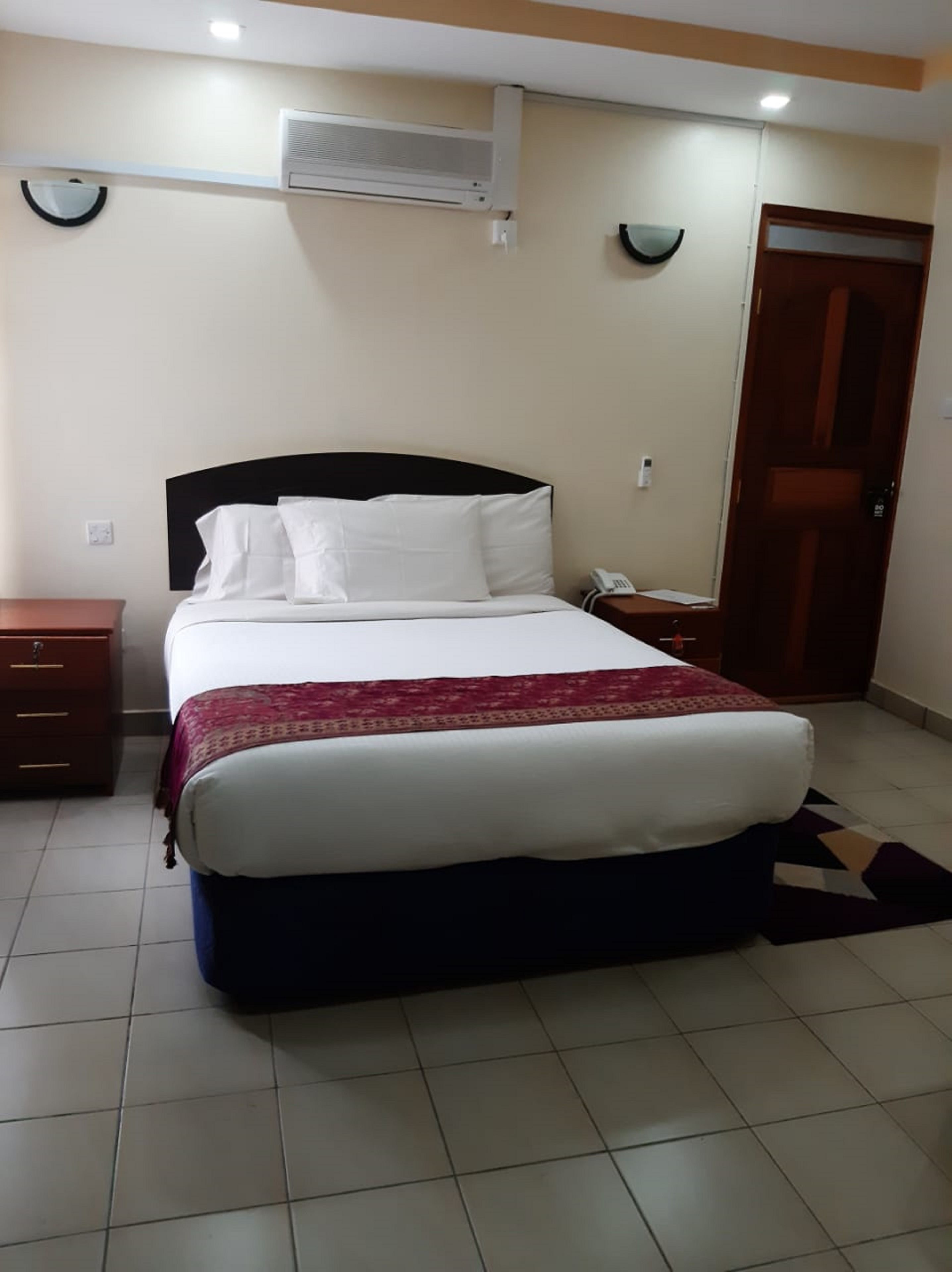 Deluxe Room | Premium bedding, memory-foam beds, desk, free WiFi