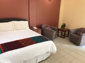 Enkeltrom | Sengetøy av topp kvalitet, memory foam-senger og skrivebord