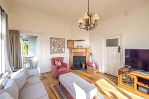 TV, fireplace, offices