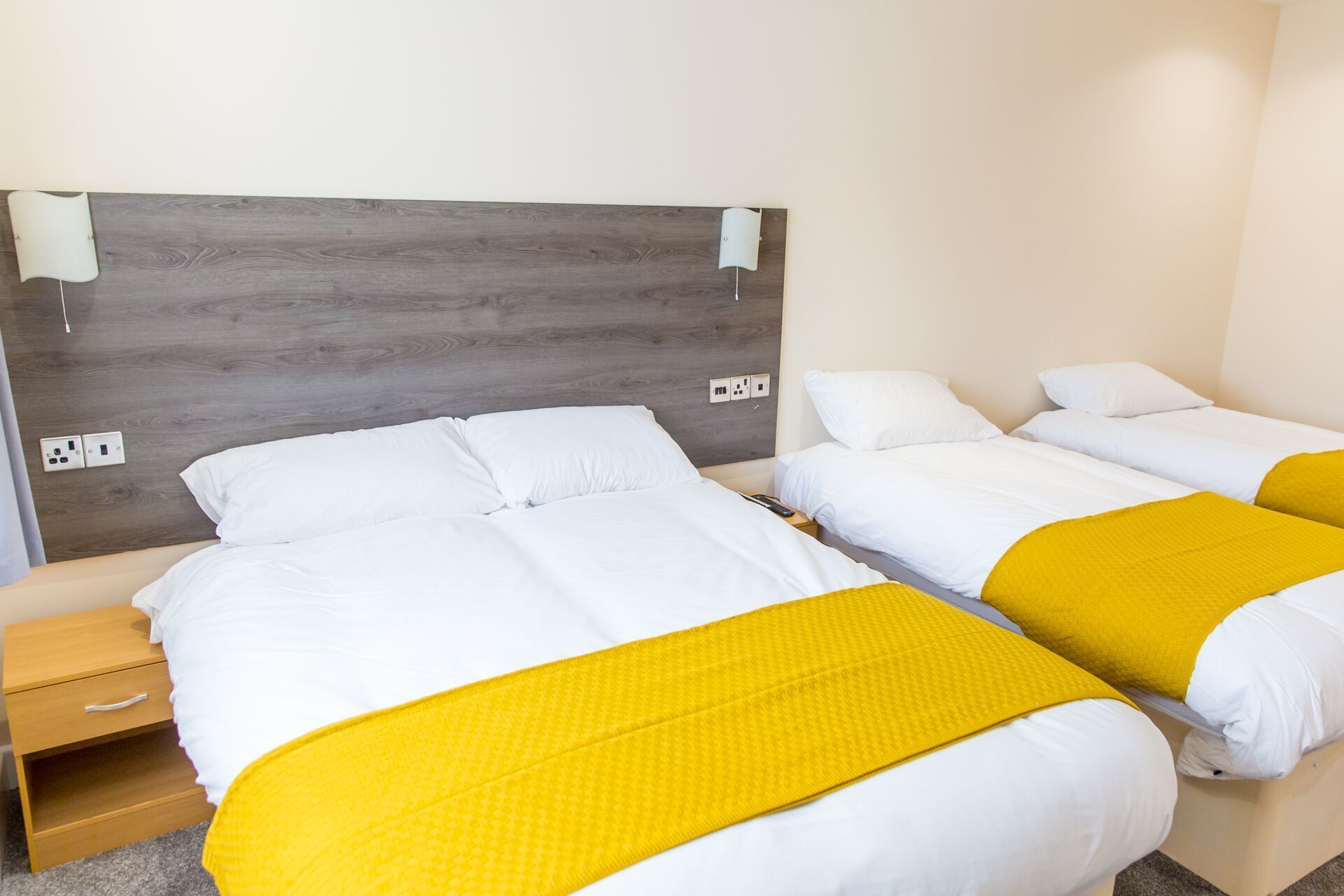 quadruple room | blackout curtains, soundproofing, iron/ironing board, free wifi