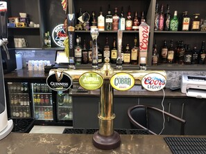 Bar (on property) - Halfway Hotel (Coalville)