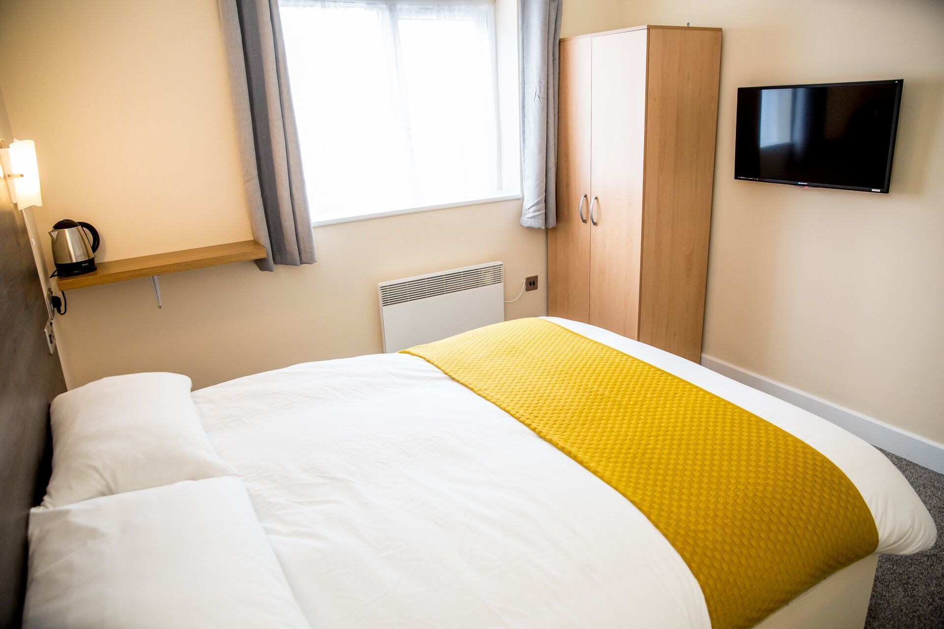 double room | blackout curtains, soundproofing, iron/ironing board, free wifi