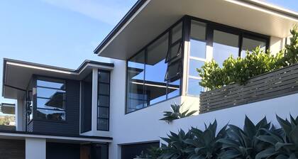 Modern, quiet comfort for two