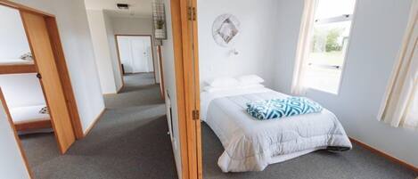 4 間睡房、上網、床單、方便輪椅出入