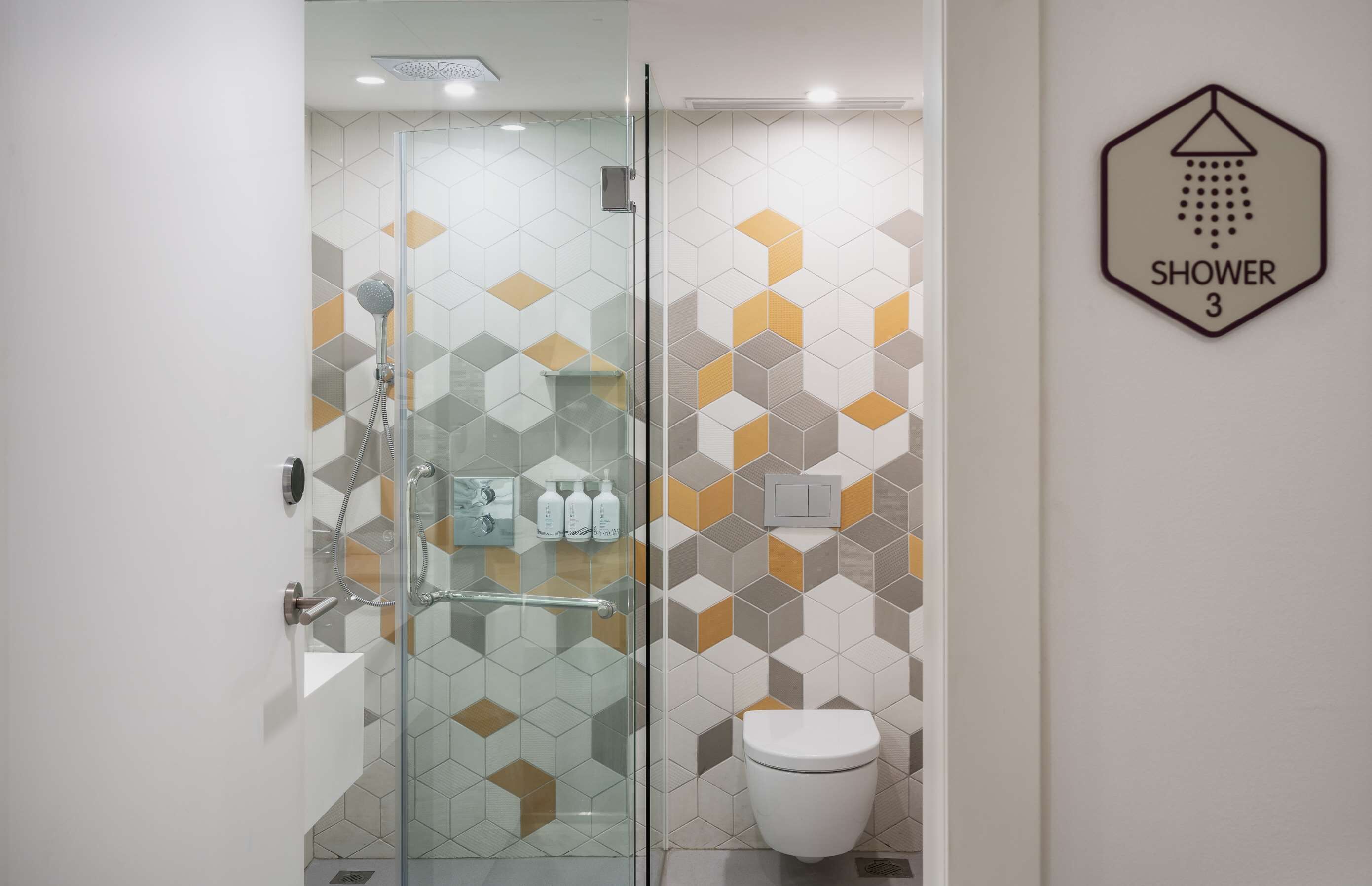 shower, free toiletries, hair dryer, towels